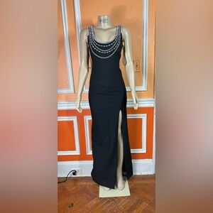 Cinq à Sept

April Crystal-Embellished Column Gown